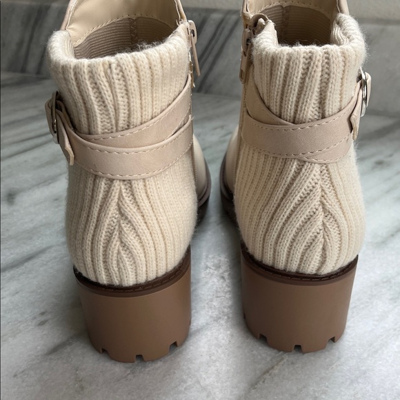 Soda Beige Ankle Boots with Knit Detail NWOT - Picture 8 of 8